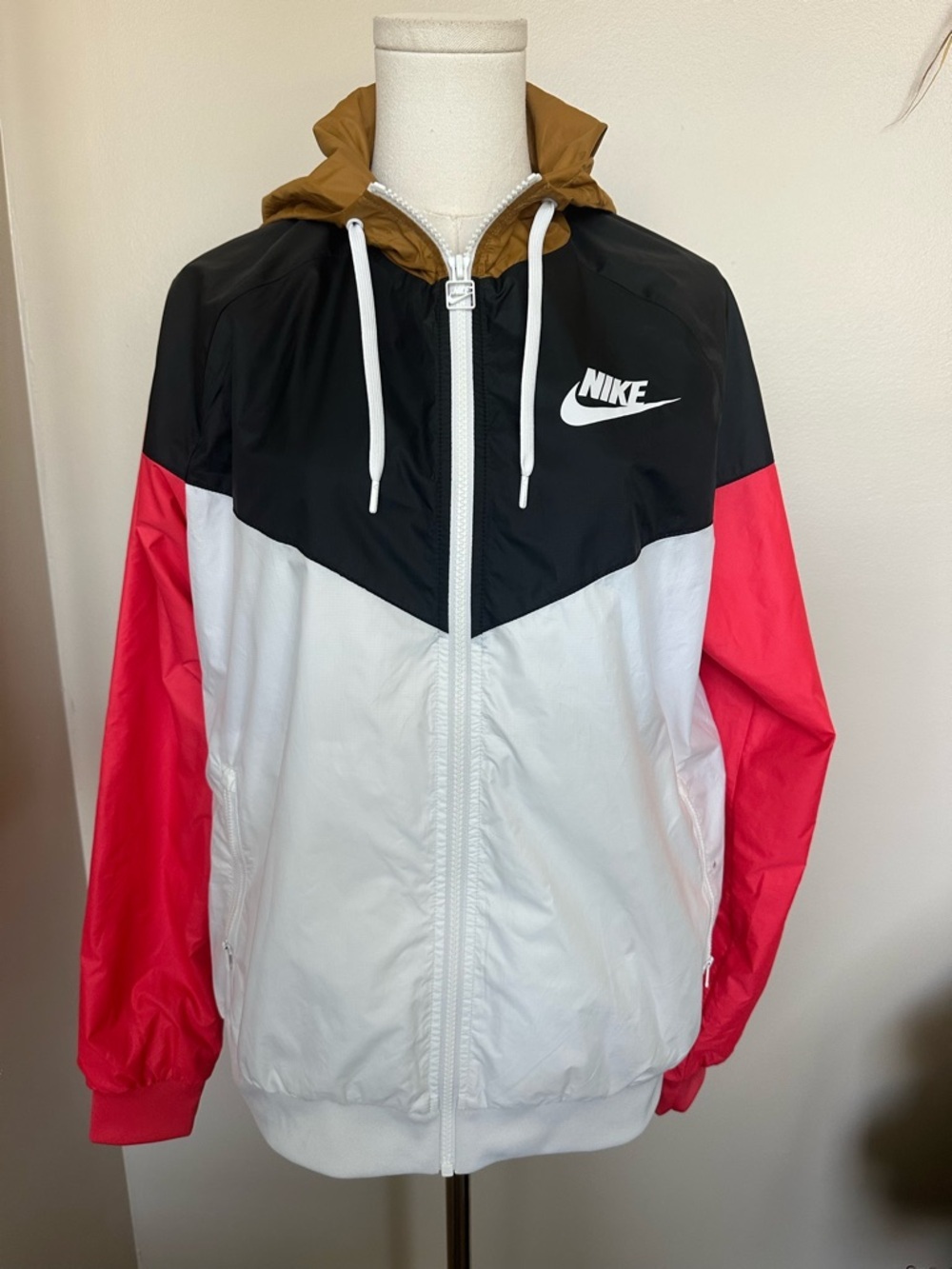 Nike Sportswear Windrunner Colorblock Jacket Medium